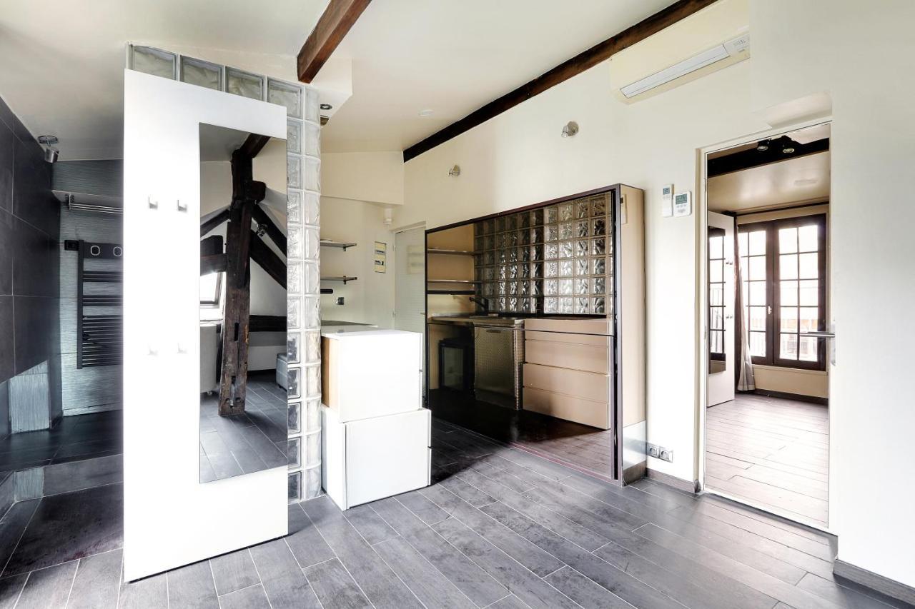 Pick A Flat'S Apartments In Le Marais - Rue Saint Merri Paris Exterior photo
