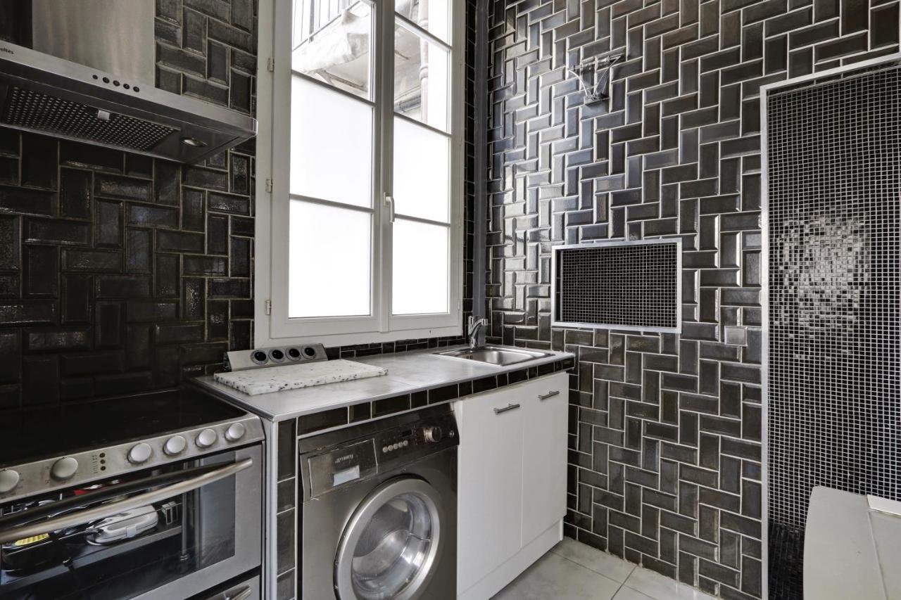 Pick A Flat'S Apartments In Le Marais - Rue Saint Merri Paris Exterior photo