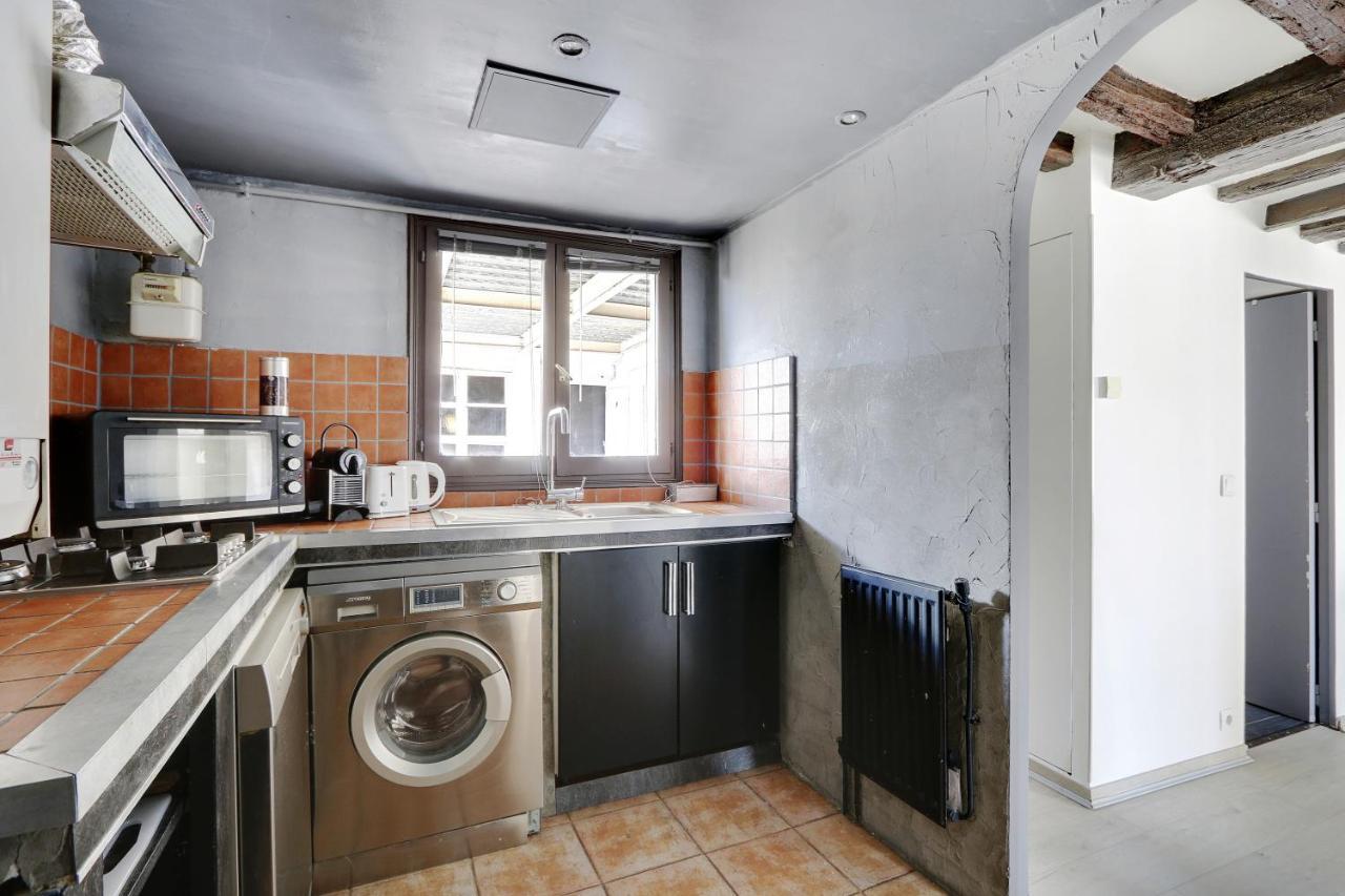 Pick A Flat'S Apartments In Le Marais - Rue Saint Merri Paris Exterior photo