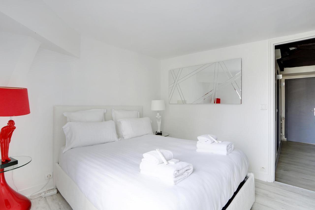 Pick A Flat'S Apartments In Le Marais - Rue Saint Merri Paris Exterior photo