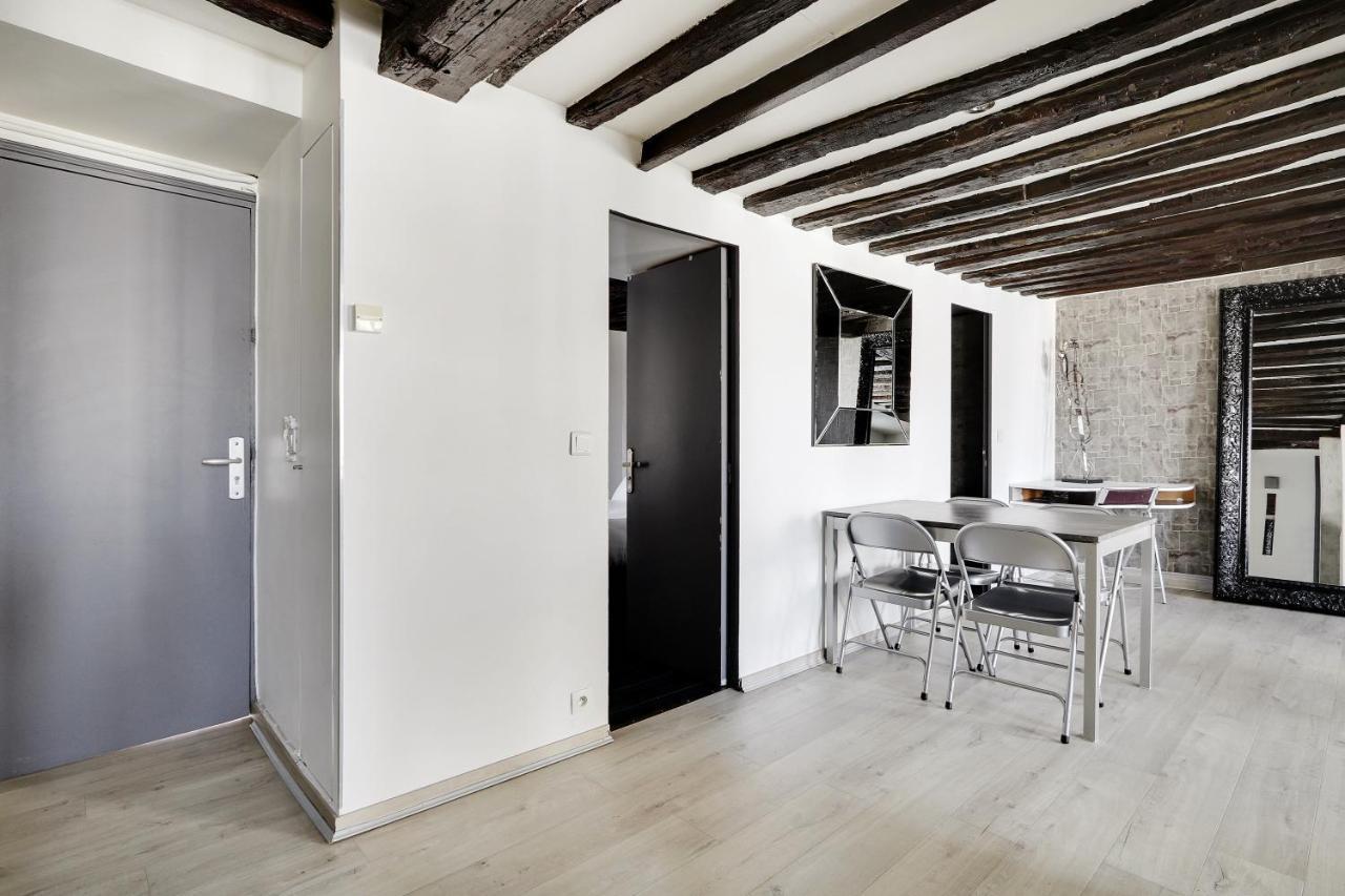 Pick A Flat'S Apartments In Le Marais - Rue Saint Merri Paris Exterior photo