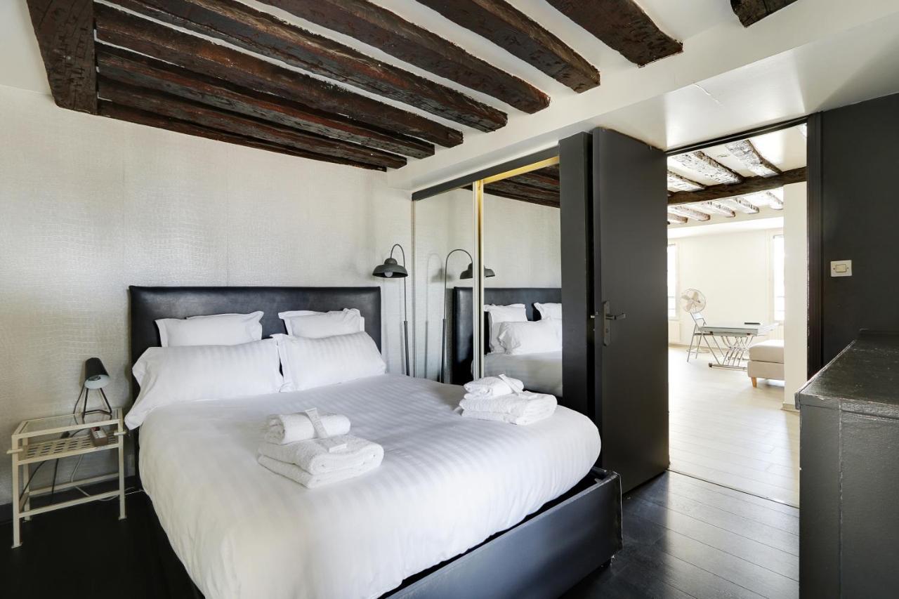 Pick A Flat'S Apartments In Le Marais - Rue Saint Merri Paris Exterior photo